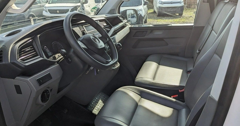Volkswagen Caravelle cena 119999 przebieg: 52000, rok produkcji 2020 z Ozimek małe 106